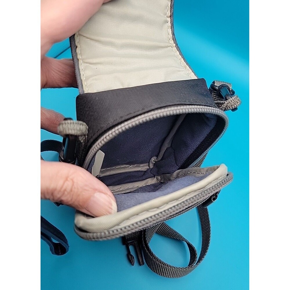 Case Logic Camera Case ~ DCB26 With Strap ~ Good Condition - Picture 6 of 8